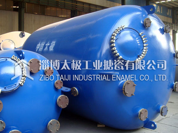 搪瓷反應(yīng)罐在防腐作業(yè)中使用的注意點