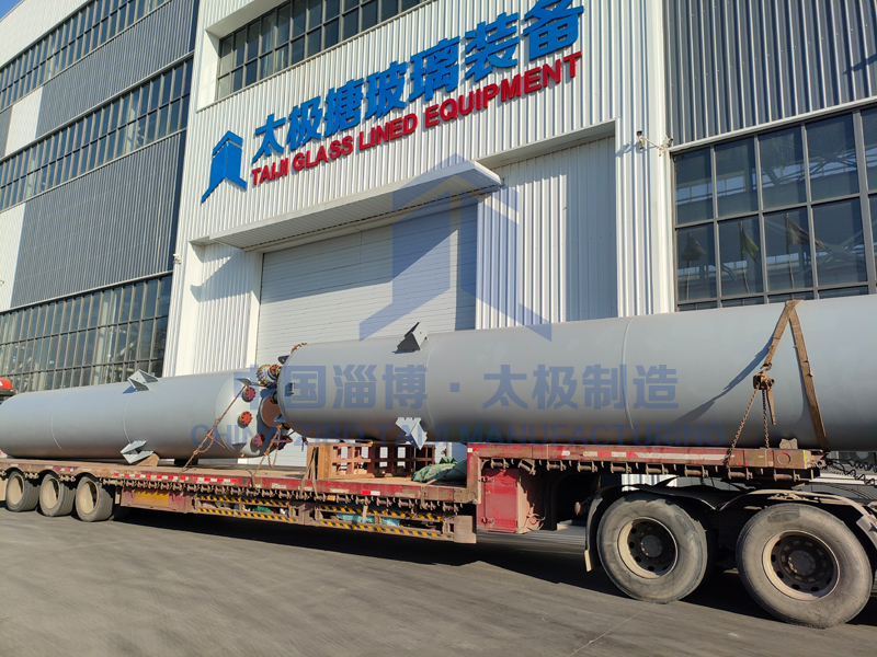 10 米長立式非標搪玻璃儲罐成功發(fā)貨